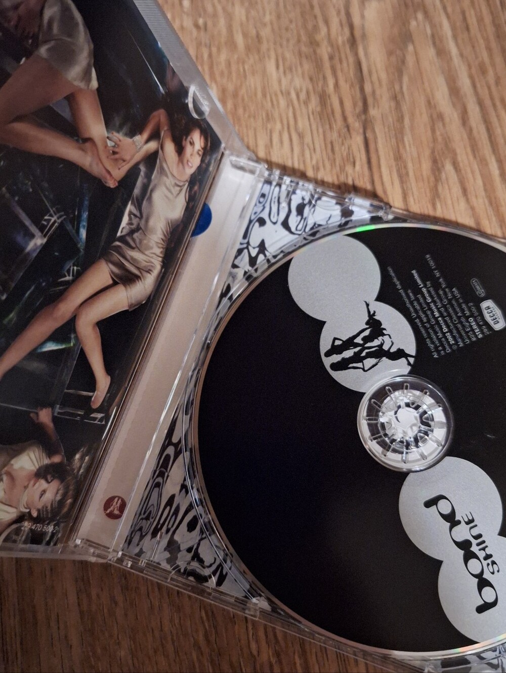 Bond CD - Picture 3 of 3